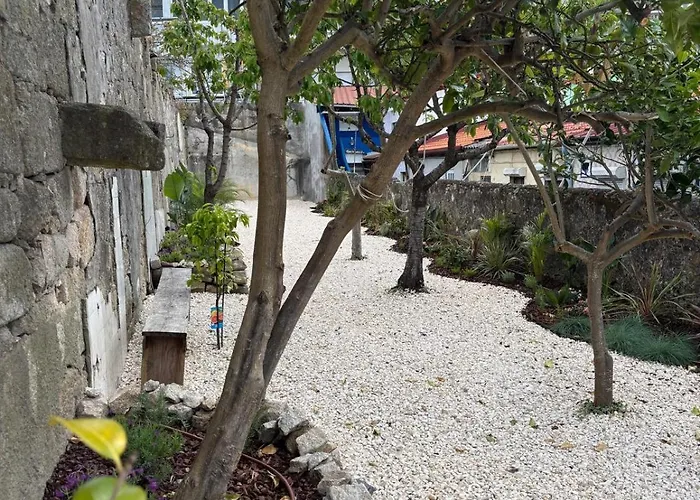 Chic Loft With Garden, Sleeps 4 Lägenhet Oporto