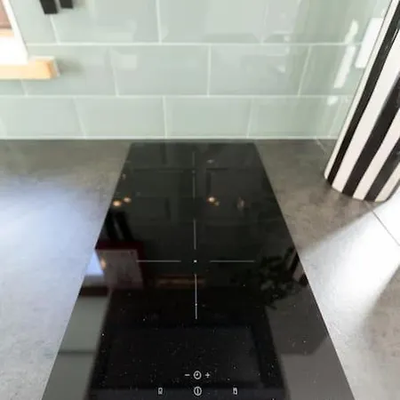 Apartmán Chic Loft With Garden, Sleeps 4 *