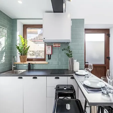 Apartamento Chic Loft With Garden, Sleeps 4 *