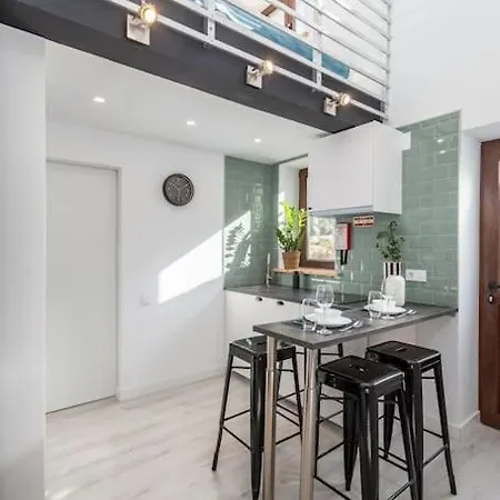 Chic Loft With Garden, Sleeps 4 Apartmán Porto