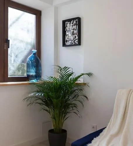 Chic Loft With Garden, Sleeps 4 Porto