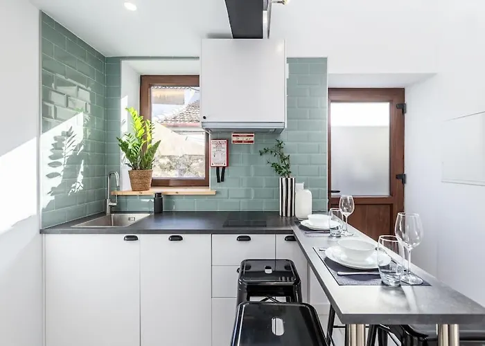 Appartement Chic Loft With Garden, Sleeps 4 *