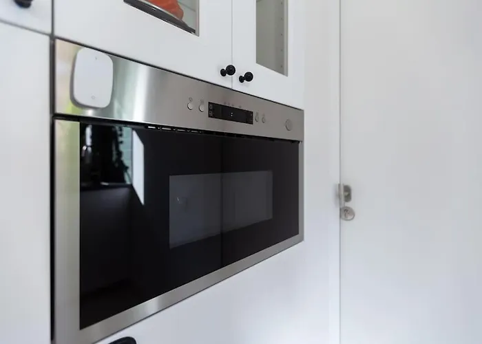 Chic Loft With Garden, Sleeps 4 * Πόρτο