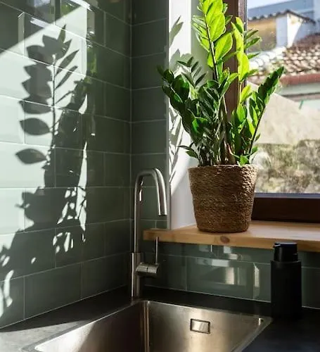 Chic Loft With Garden, Sleeps 4 Διαμέρισμα