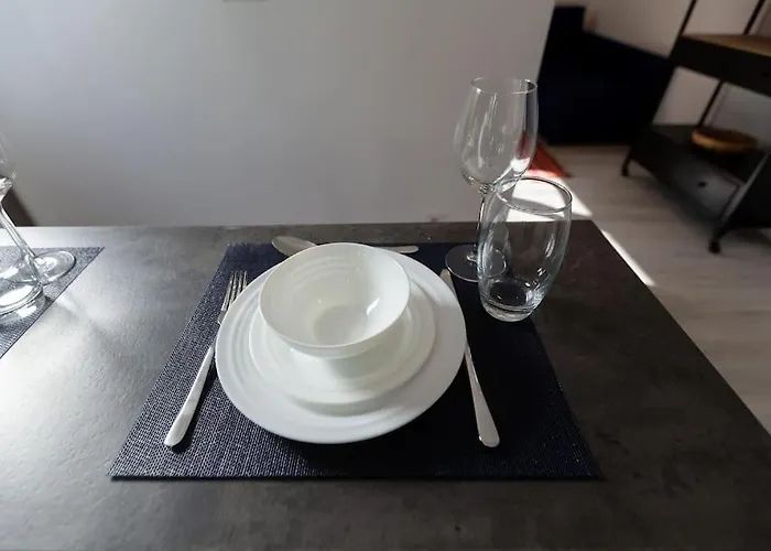 Chic Loft With Garden, Sleeps 4 Apartment Porto