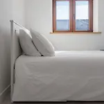 Lejlighed Chic Loft With Garden, Sleeps 4 *