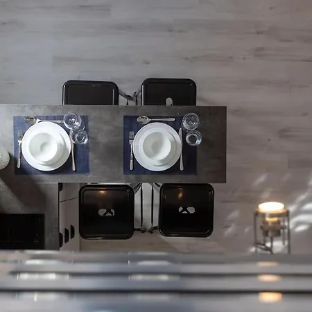 Chic Loft With Garden, Sleeps 4