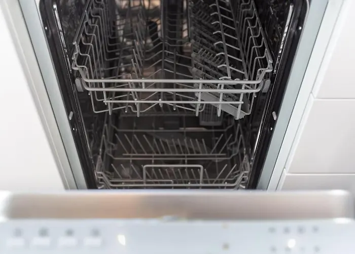 Chic Loft With Garden, Sleeps 4