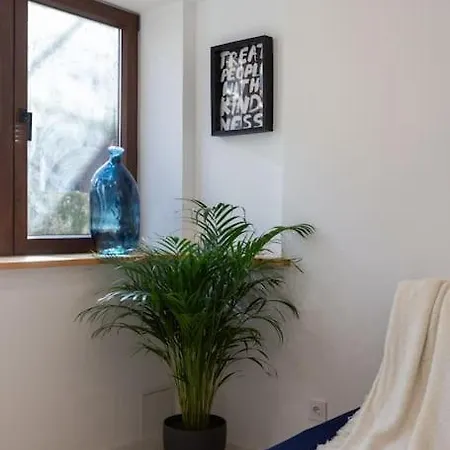 Chic Loft With Garden, Sleeps 4 Porto